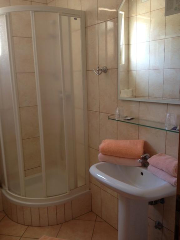 Guesthouse Villa Adria Malinska Bagian luar foto