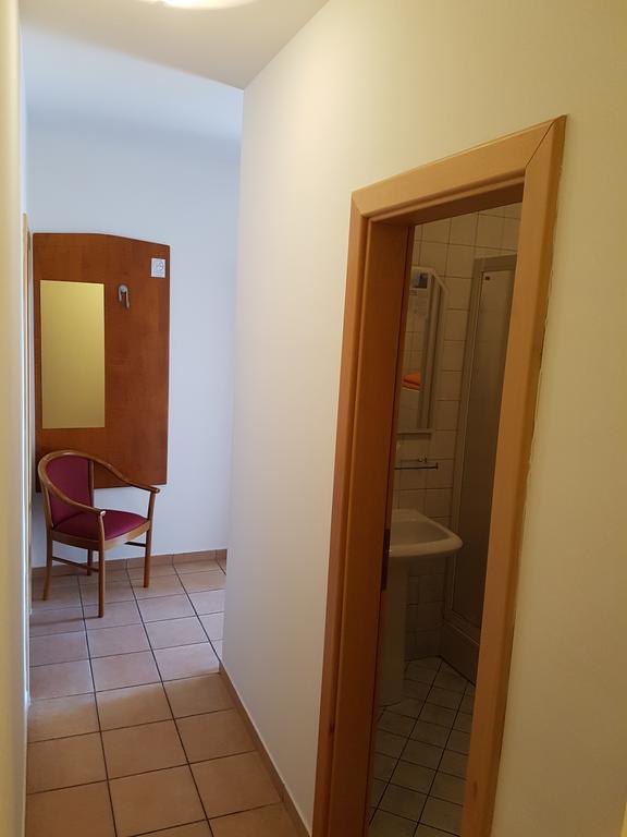 Guesthouse Villa Adria Malinska Bagian luar foto