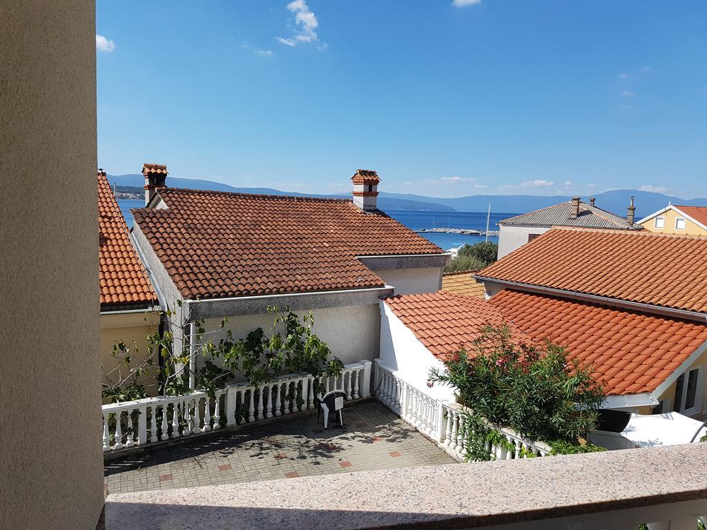 Guesthouse Villa Adria Malinska Bagian luar foto