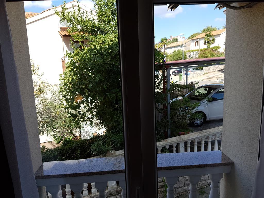 Guesthouse Villa Adria Malinska Bagian luar foto