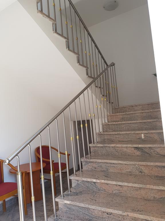 Guesthouse Villa Adria Malinska Bagian luar foto