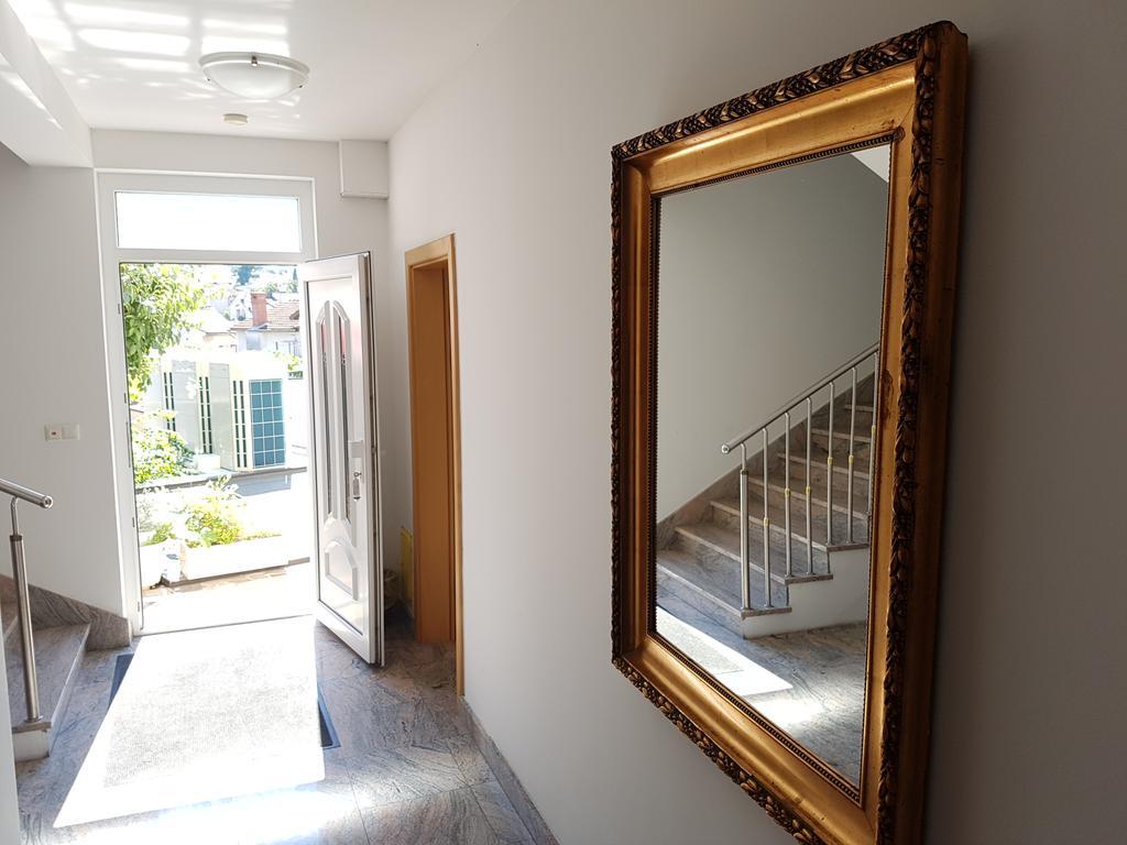 Guesthouse Villa Adria Malinska Bagian luar foto