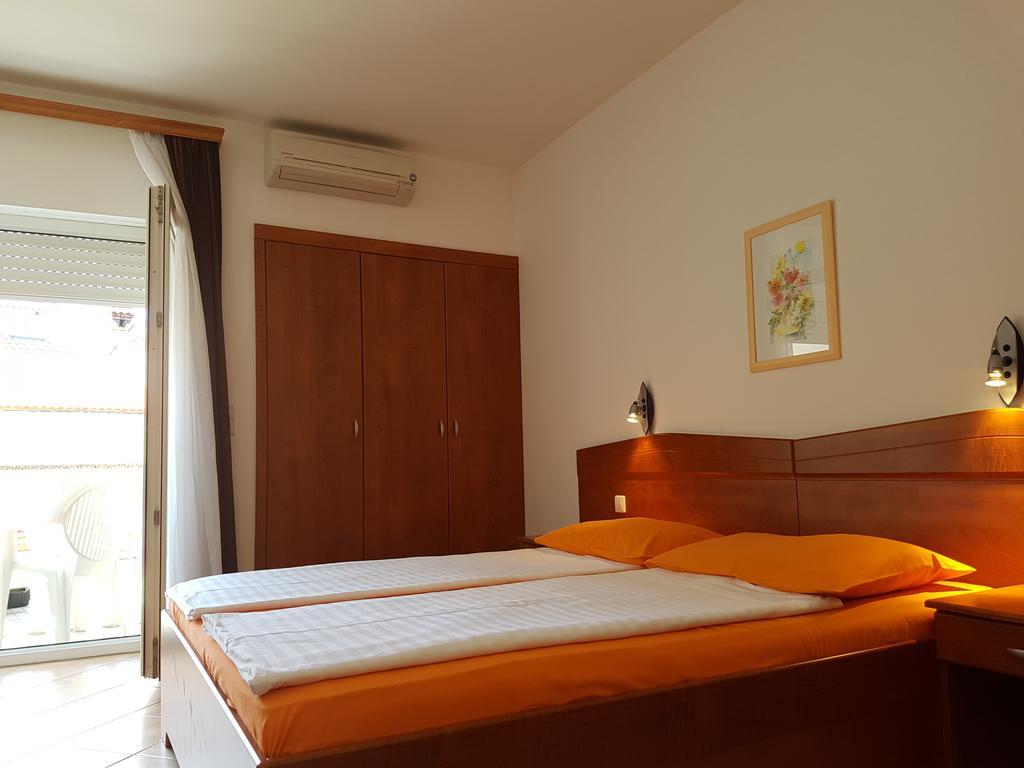 Guesthouse Villa Adria Malinska Bagian luar foto