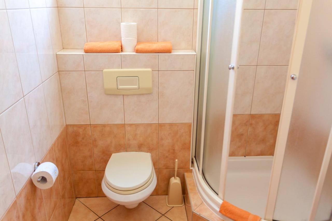 Guesthouse Villa Adria Malinska Bagian luar foto