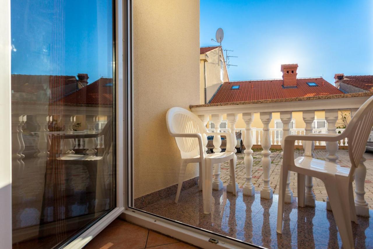 Guesthouse Villa Adria Malinska Bagian luar foto