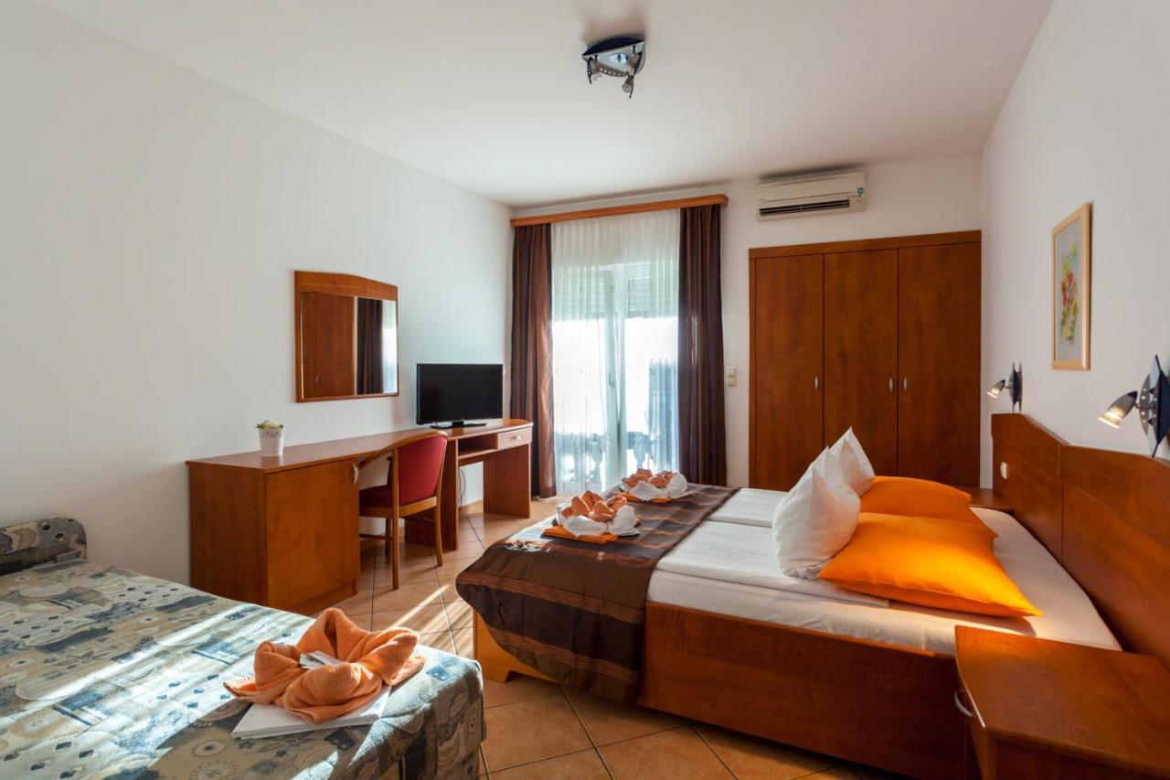 Guesthouse Villa Adria Malinska Bagian luar foto